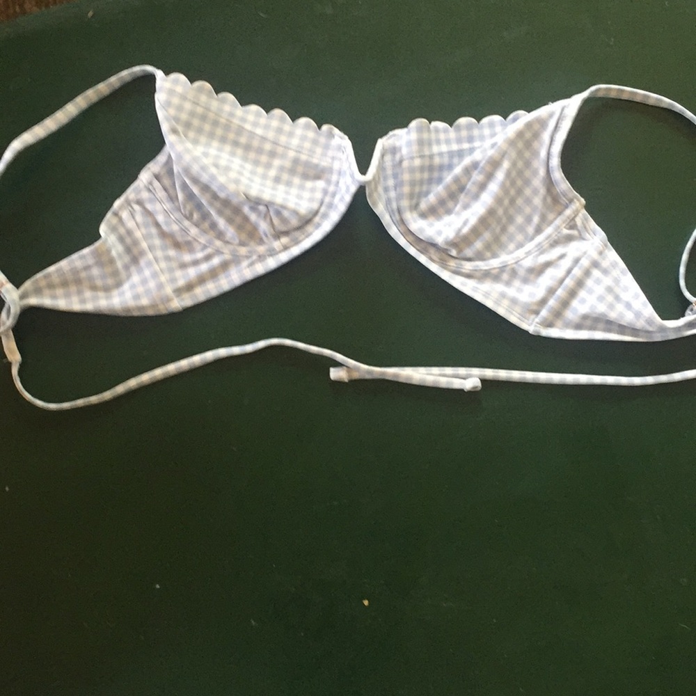 Kirra bathing suit top size M